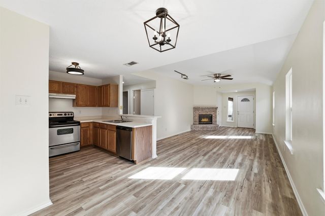 609 Renaissance Place, Cedar Hill, TX 75104