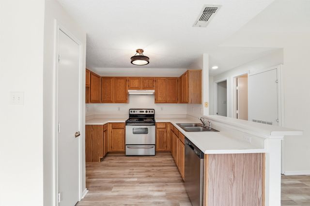 609 Renaissance Place, Cedar Hill, TX 75104