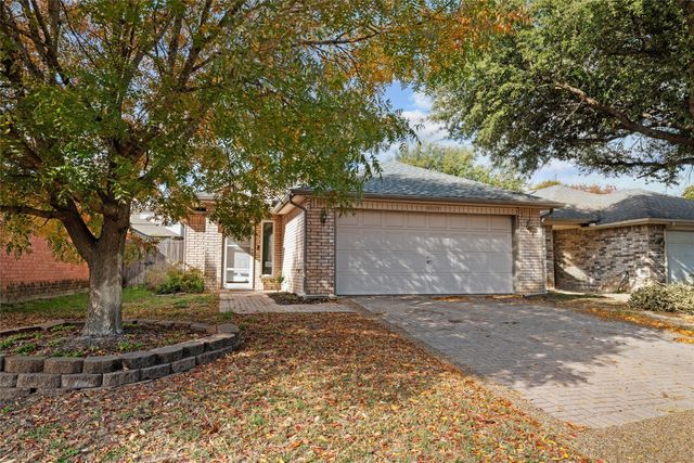 609 Renaissance Place, Cedar Hill, TX 75104