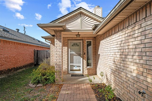 609 Renaissance Place, Cedar Hill, TX 75104