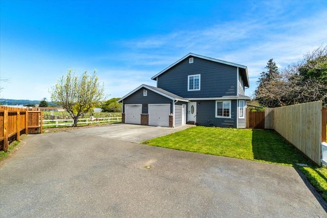 1274 Ross Hill Road, Fortuna, CA 95540