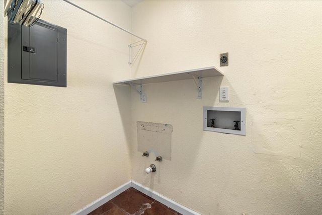 1274 Ross Hill Road, Fortuna, CA 95540