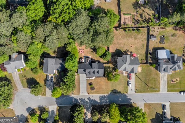 241 Fox Run, Loganville, GA 30052