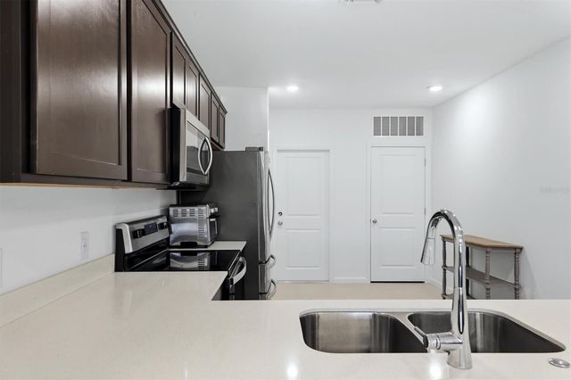 6499 SILVERSTAR DRIVE, Sarasota, FL 34240