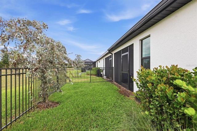 6499 SILVERSTAR DRIVE, Sarasota, FL 34240