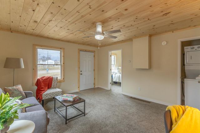 712 11th Street NW, Bemidji, MN 56601