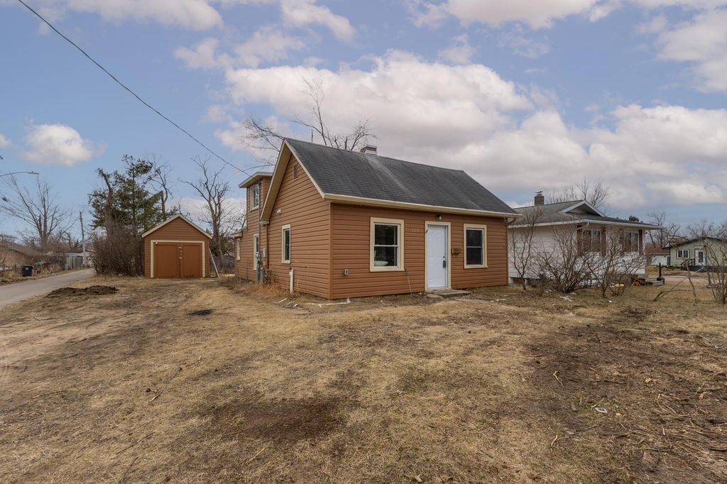 712 11th Street NW, Bemidji, MN 56601