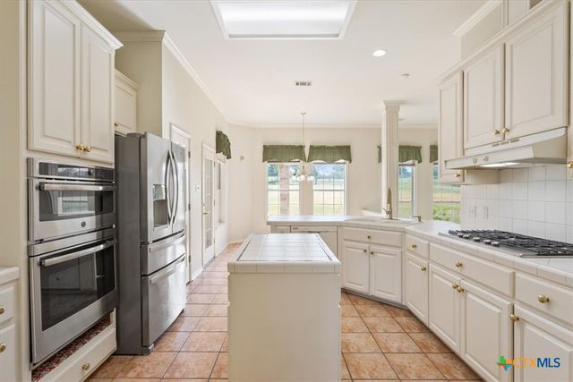 909 Paint Brush Lane, Temple, TX 76502