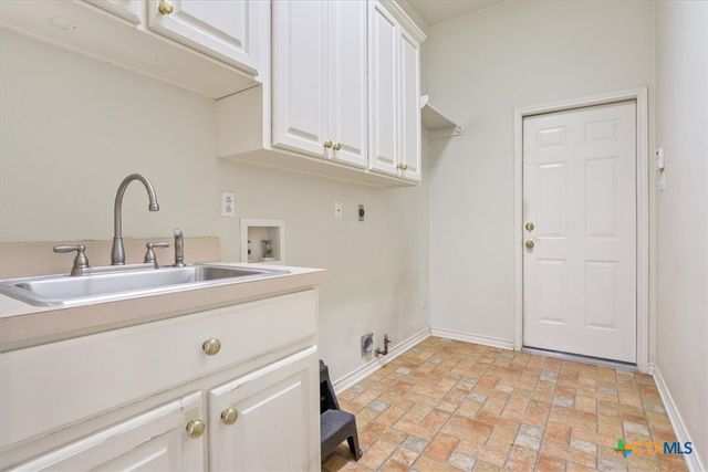 909 Paint Brush Lane, Temple, TX 76502