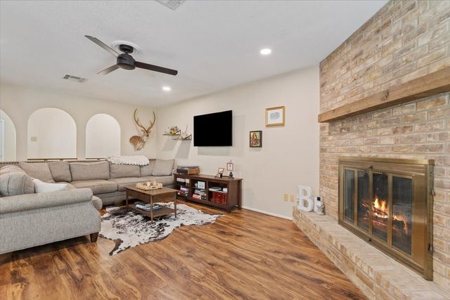 103 York Drive, Lorena, TX 76655