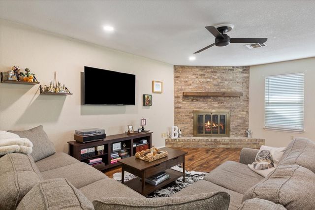 103 York Drive, Lorena, TX 76655