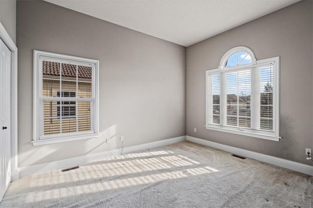 1208 SW Neelie Lane, Lee's Summit, MO 64082