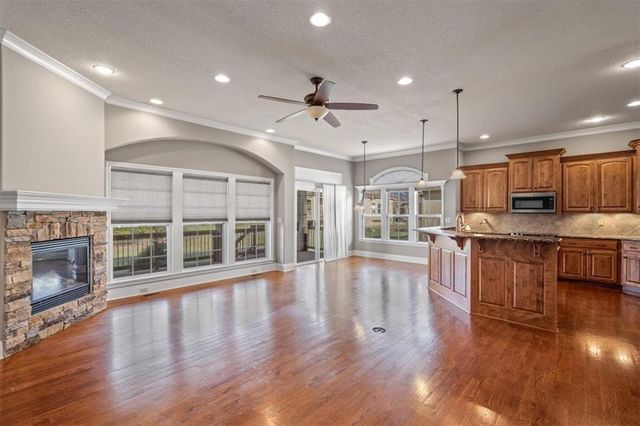 1208 SW Neelie Lane, Lee's Summit, MO 64082