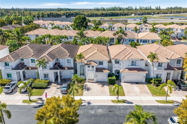 7044 NW 115th Ct, Doral, FL 33178