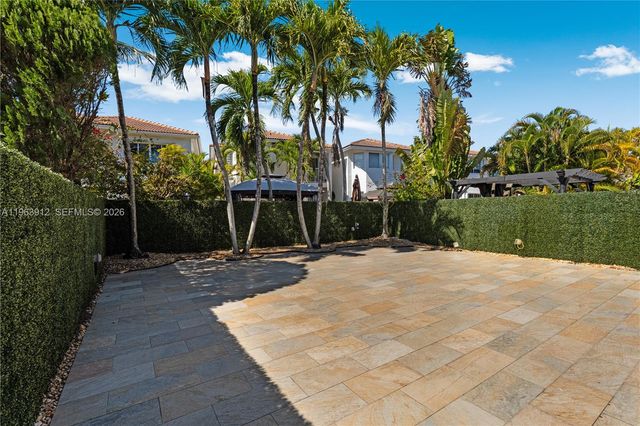 7044 NW 115th Ct, Doral, FL 33178