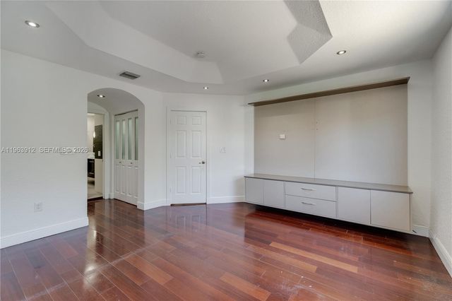 7044 NW 115th Ct, Doral, FL 33178