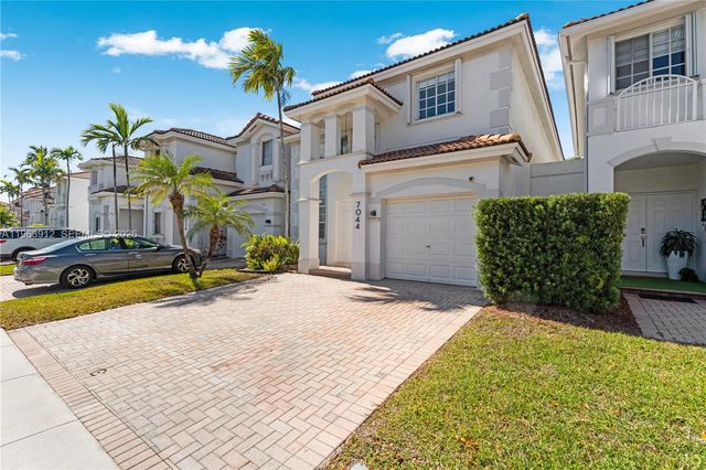 7044 NW 115th Ct, Doral, FL 33178