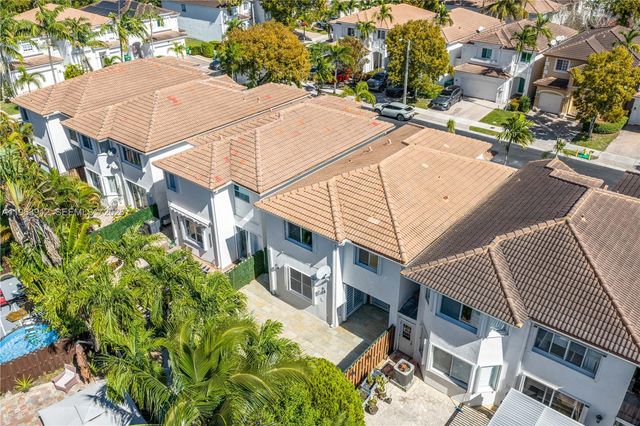 7044 NW 115th Ct, Doral, FL 33178