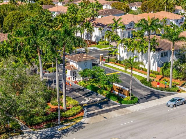 7044 NW 115th Ct, Doral, FL 33178