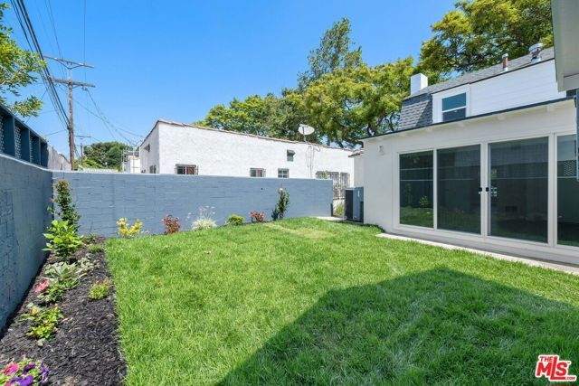 8918 Cadillac Avenue B, Los Angeles, CA 90034