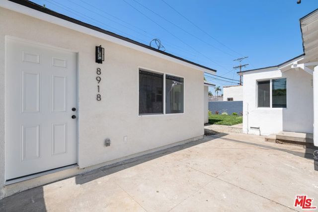 8918 Cadillac Avenue B, Los Angeles, CA 90034
