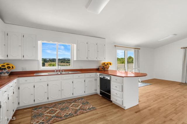 27363 Fudge Road, Meadowview, VA 24361