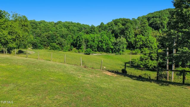 27363 Fudge Road, Meadowview, VA 24361