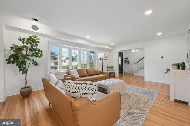 3 KENNINGTON RD, Marlton, NJ 08053