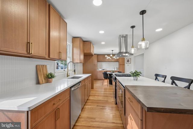 3 KENNINGTON RD, Marlton, NJ 08053