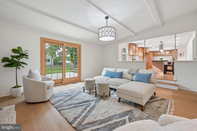 3 KENNINGTON RD, Marlton, NJ 08053