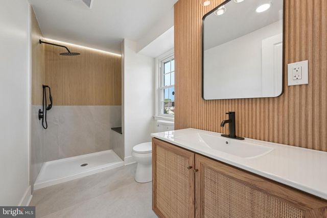 3 KENNINGTON RD, Marlton, NJ 08053
