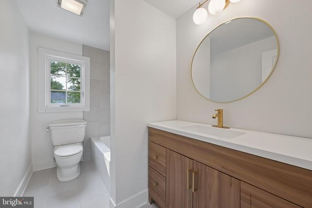 3 KENNINGTON RD, Marlton, NJ 08053