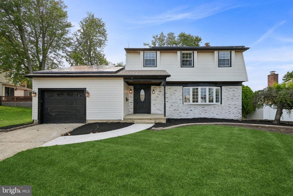 3 KENNINGTON RD, Marlton, NJ 08053
