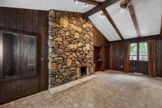 W284S3590 Grouse COURT, Waukesha, WI 53189