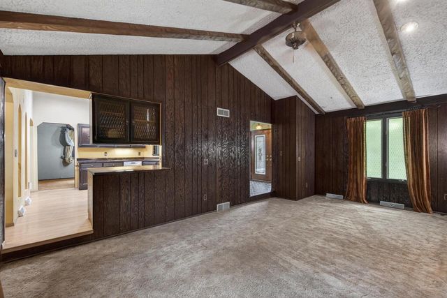 W284S3590 Grouse COURT, Waukesha, WI 53189