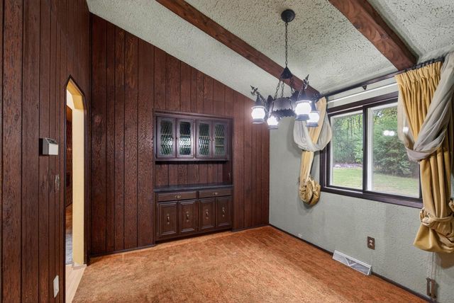 W284S3590 Grouse COURT, Waukesha, WI 53189