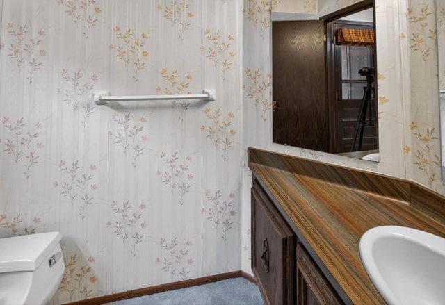 W284S3590 Grouse COURT, Waukesha, WI 53189