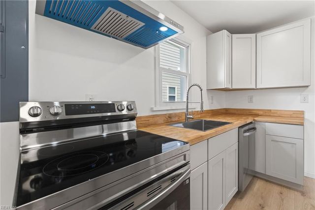 220 Charlotte AVE, Suffolk, VA 23434