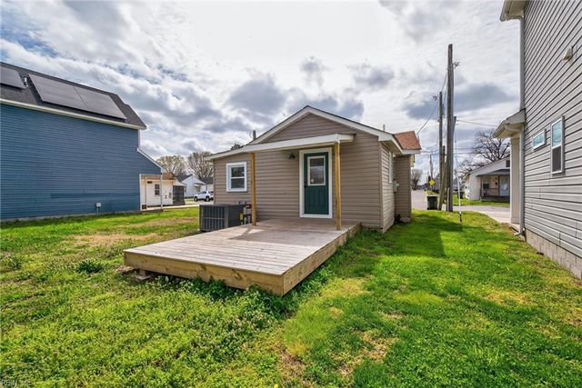 220 Charlotte AVE, Suffolk, VA 23434