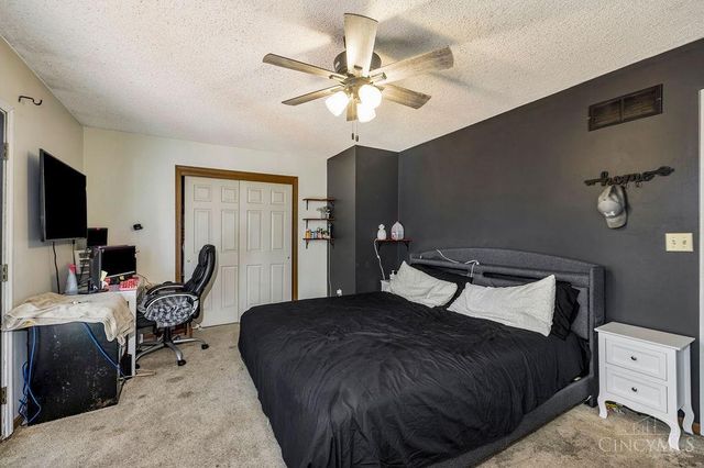 608 Meadow Brook Place, Trenton, OH 45067