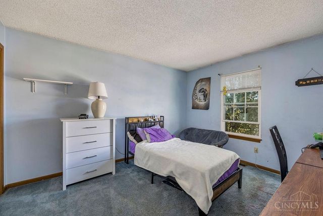 608 Meadow Brook Place, Trenton, OH 45067