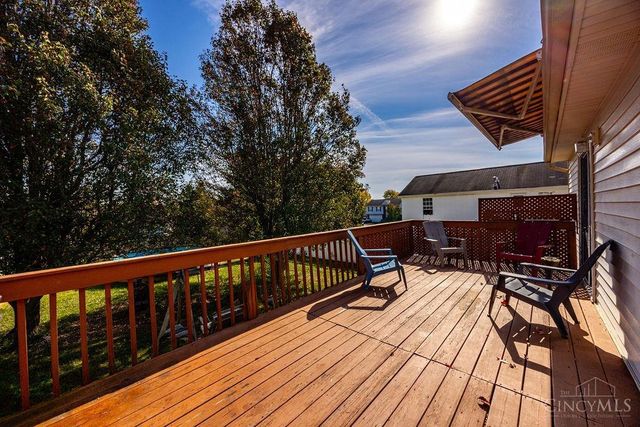 608 Meadow Brook Place, Trenton, OH 45067