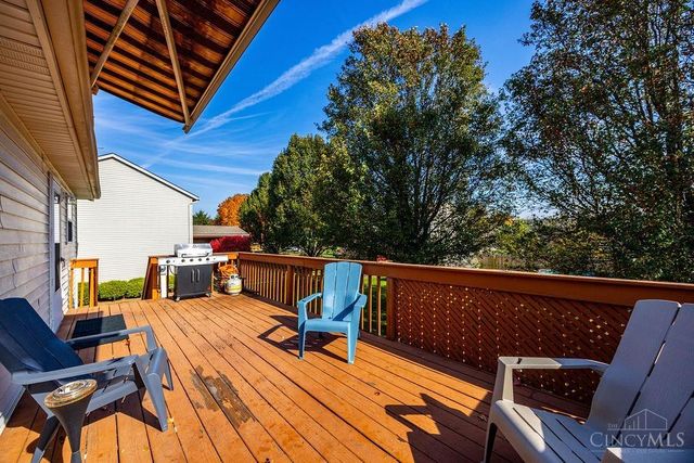 608 Meadow Brook Place, Trenton, OH 45067