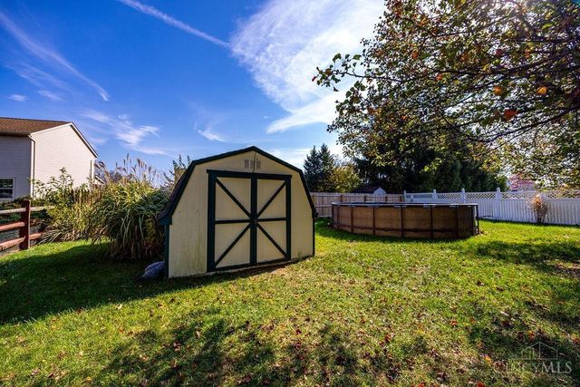 608 Meadow Brook Place, Trenton, OH 45067