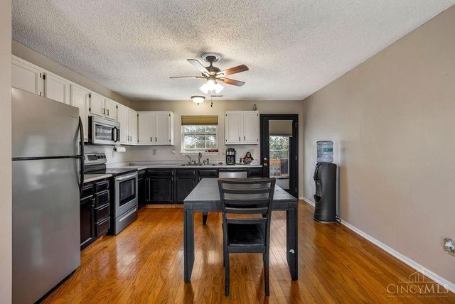 608 Meadow Brook Place, Trenton, OH 45067