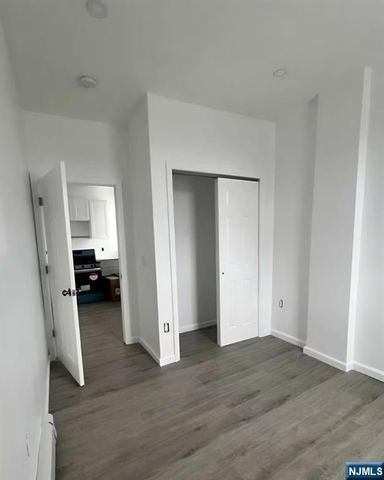 280 Macarthur Avenue, Garfield, NJ 07026