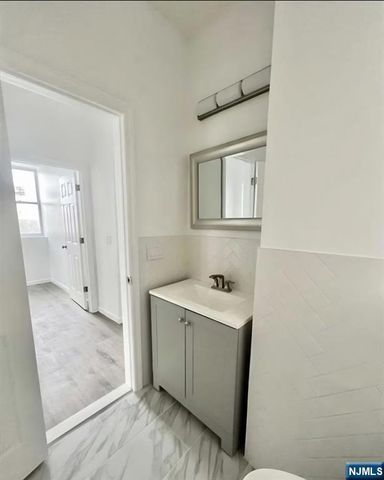 280 Macarthur Avenue, Garfield, NJ 07026