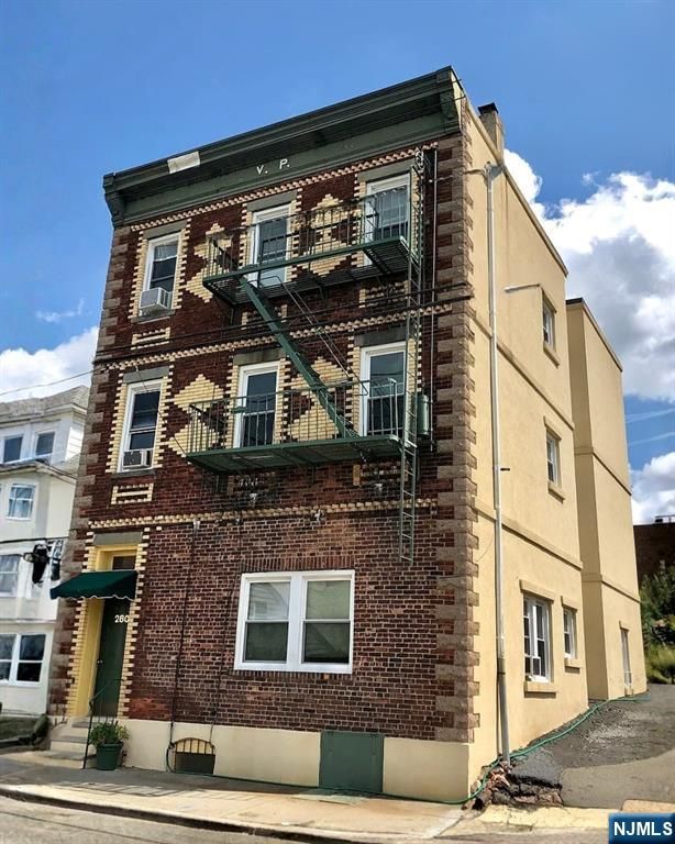 280 Macarthur Avenue, Garfield, NJ 07026