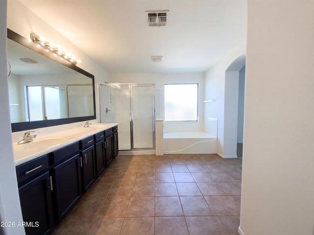 1278 E ALTADONNA Court, San Tan Valley, AZ 85140