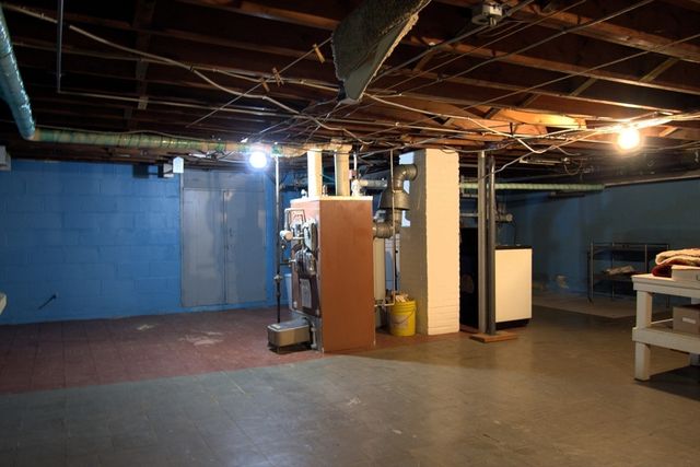 112 Blaine Ave, East Brookfield, MA 01515